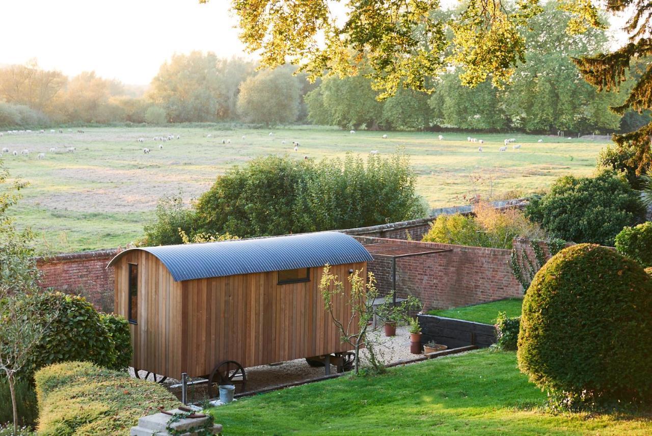 Villa Hut64 Alderbury Exterior foto